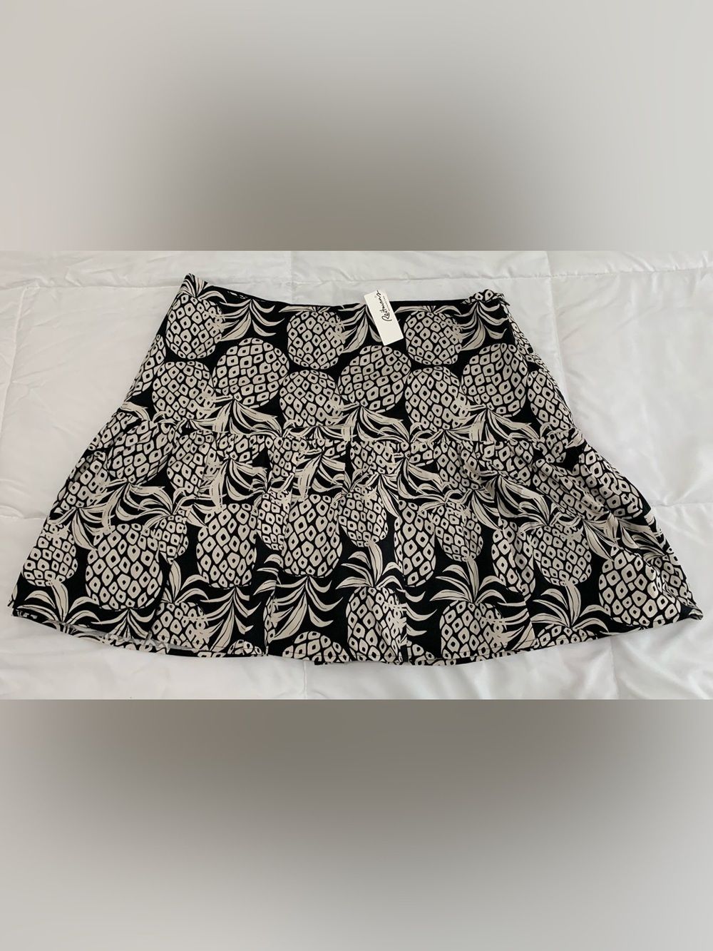 New Woman's Reitmans Pineapple Skirt Size XL